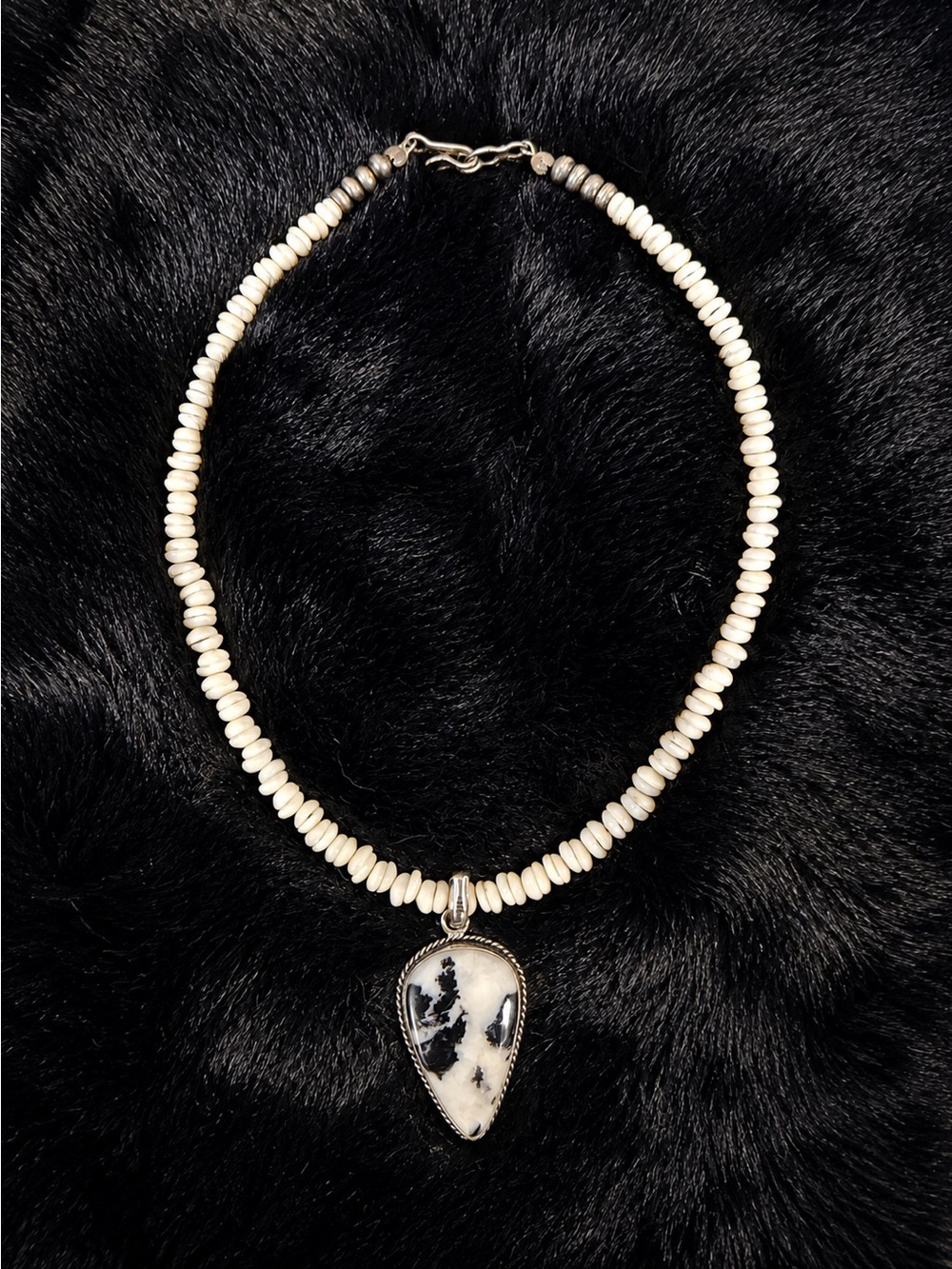 925 Sterling Silver Pendant Beaded Necklace white buffalo Native American - Picture 2 of 6